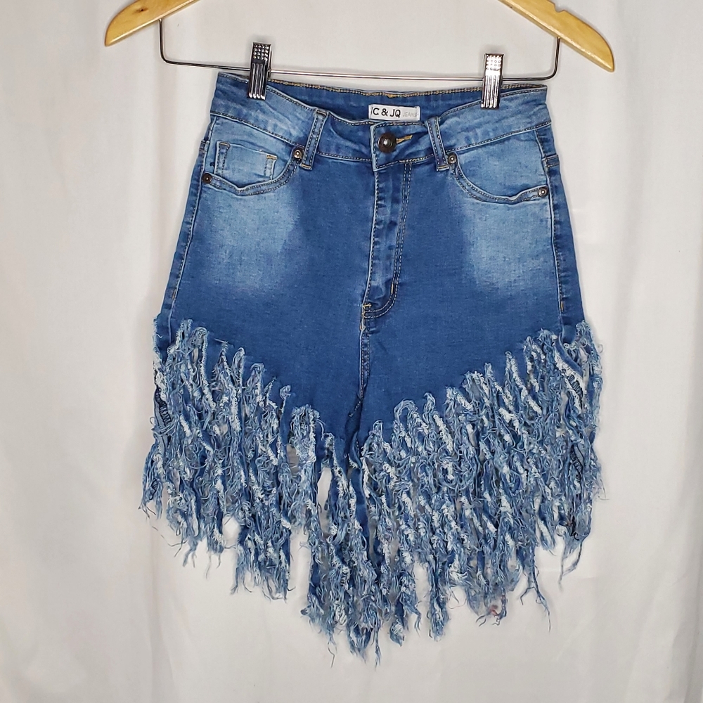 JC & JQ High Rise Distressed Shredded Fringe Shorts Size Medium